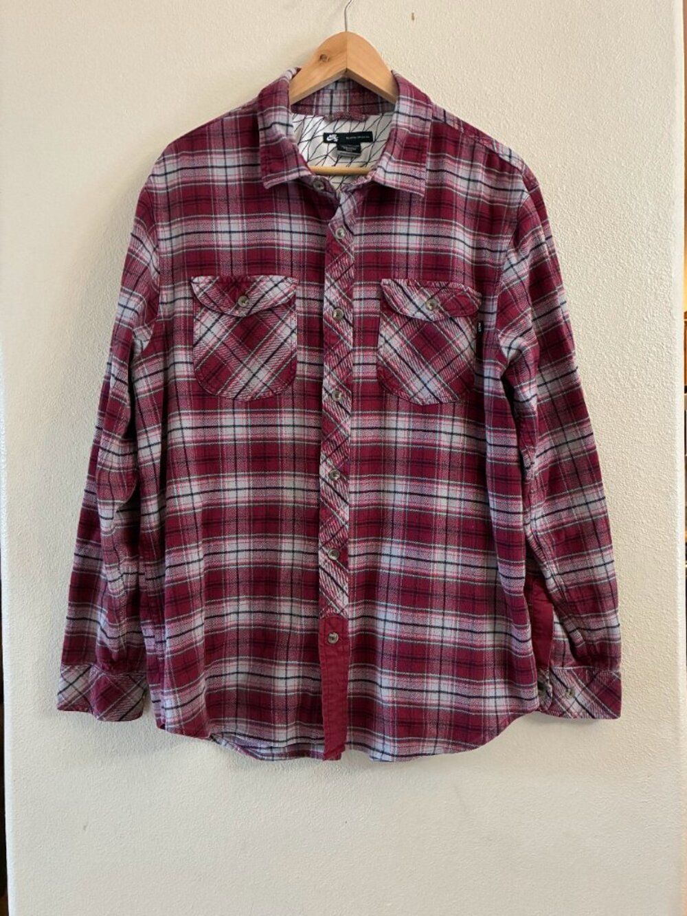 Nike SB Red plaid Men XL Flannel Long Sleeve Button Shirt Grunge Skateboard Y2K